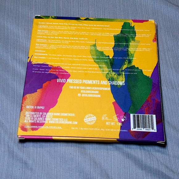 Coloured Raine Vivid Pigment and Shadow Palette - Picture 3 of 6